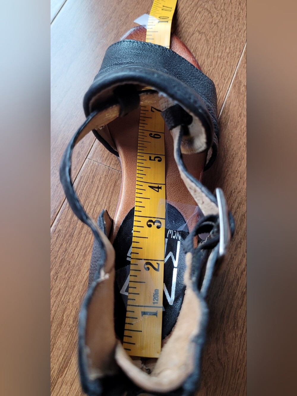 Miz Mooz Black Leather Open-Toe Sandals. Size 38 / US 8-8.5 - Picture 11 of 15